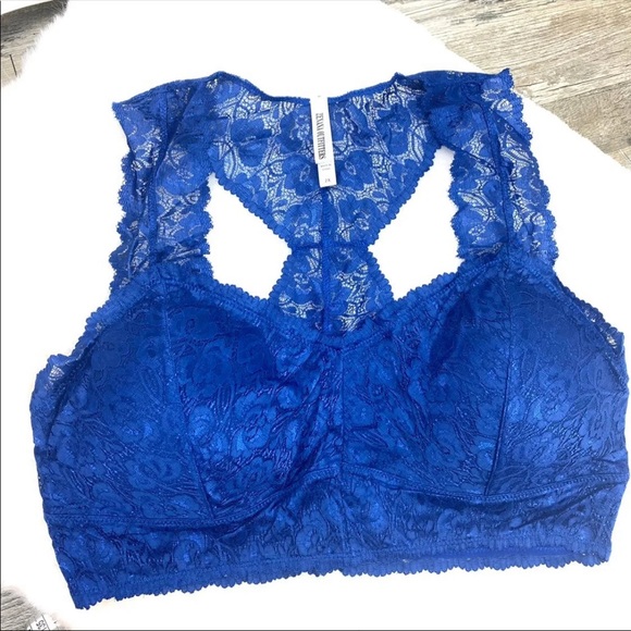 Plus Sapphire hourglass back lace bralette w. pads - Picture 3 of 8